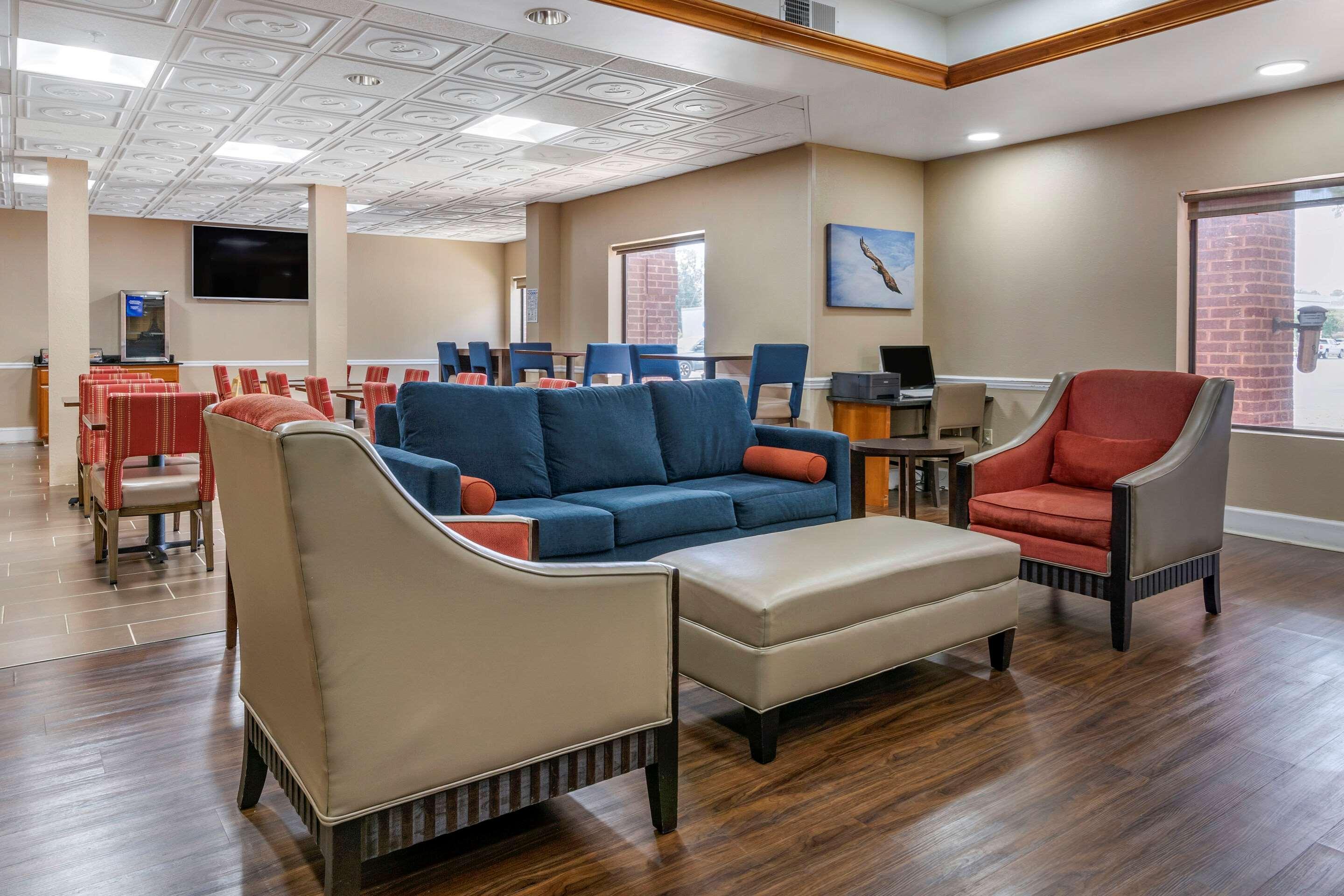 Comfort Inn & Suites Statesboro - University Area Εξωτερικό φωτογραφία